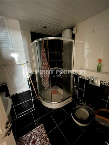 Well-kept four-room apartment, large area 130 m2, 150 meters from the very center of Alanya-id-2644-photo-17