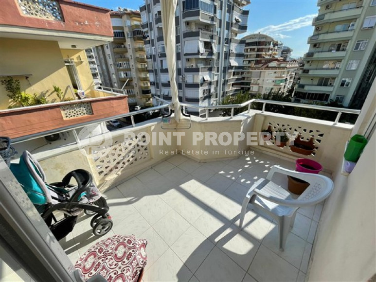 Well-kept four-room apartment, large area 130 m2, 150 meters from the very center of Alanya-id-2644-photo-18