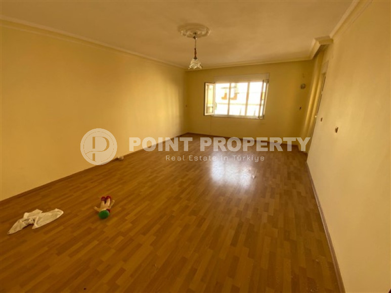 Bright apartment 3+1, 165 m2, in the center of Alanya, Kadipasha district, with two bathrooms and two balconies-id-2645-photo-3