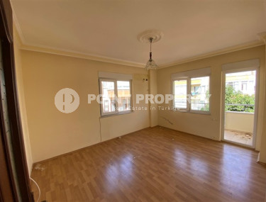 Bright apartment 3+1, 165 m2, in the center of Alanya, Kadipasha district, with two bathrooms and two balconies-id-2645-photo-4