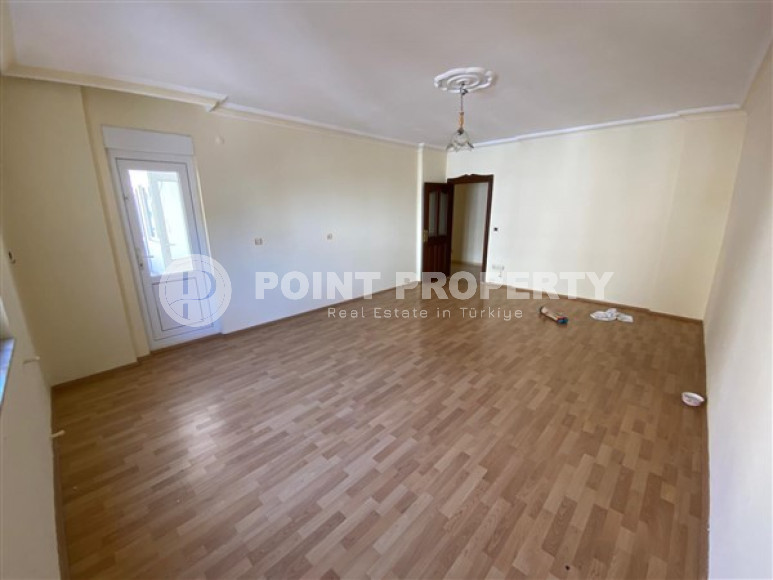 Bright apartment 3+1, 165 m2, in the center of Alanya, Kadipasha district, with two bathrooms and two balconies-id-2645-photo-8