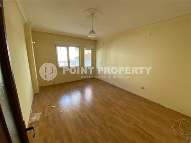 Bright apartment 3+1, 165 m2, in the center of Alanya, Kadipasha district, with two bathrooms and two balconies-id-2645-photo-10