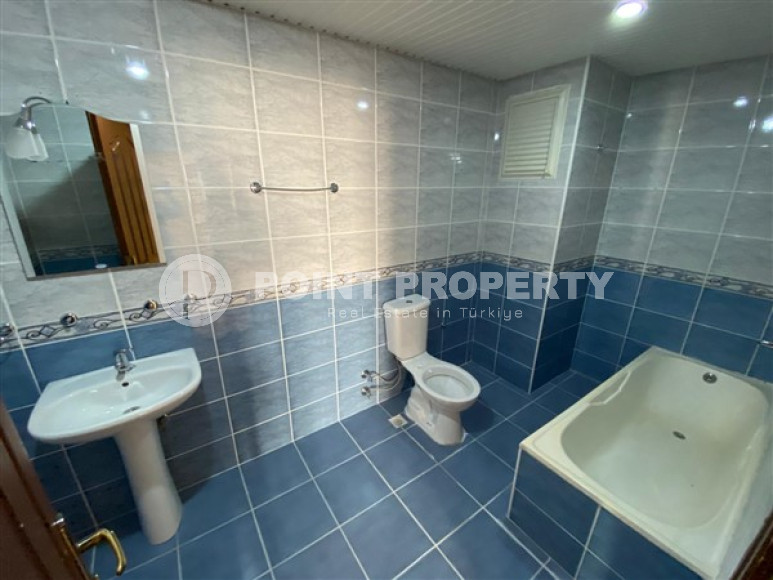 Bright apartment 3+1, 165 m2, in the center of Alanya, Kadipasha district, with two bathrooms and two balconies-id-2645-photo-11