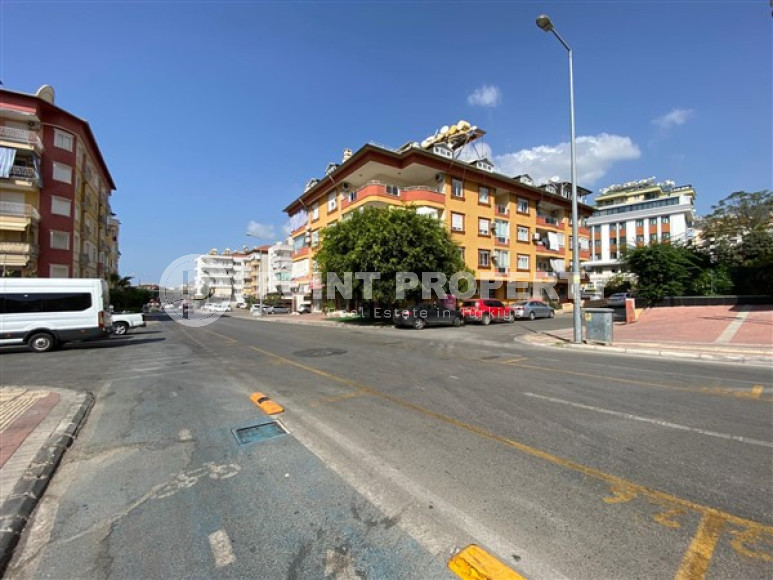 Bright apartment 3+1, 165 m2, in the center of Alanya, Kadipasha district, with two bathrooms and two balconies-id-2645-photo-19