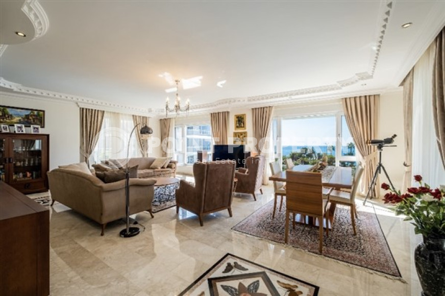 Видовая элитная четырёхкомнатная квартира 250 м2 в районе Кестель, подходит под получение гражданства-id-2651-фото-2