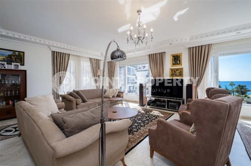 Видовая элитная четырёхкомнатная квартира 250 м2 в районе Кестель, подходит под получение гражданства-id-2651-фото-4