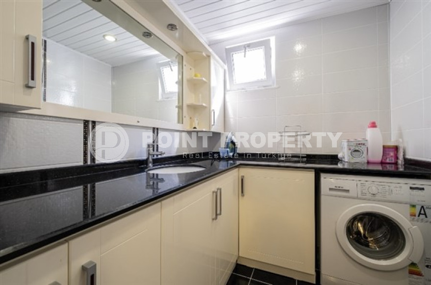 Видовая элитная четырёхкомнатная квартира 250 м2 в районе Кестель, подходит под получение гражданства-id-2651-фото-6