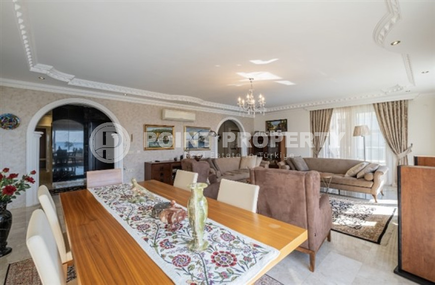 Видовая элитная четырёхкомнатная квартира 250 м2 в районе Кестель, подходит под получение гражданства-id-2651-фото-7