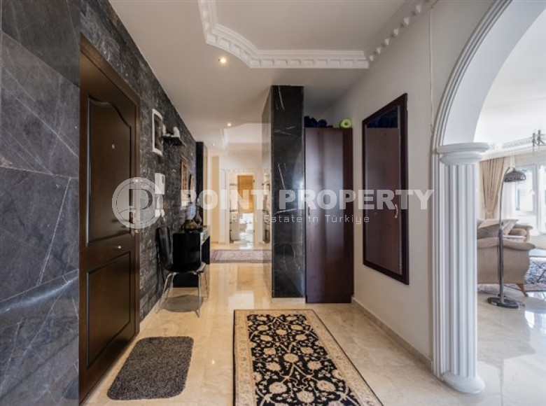 Видовая элитная четырёхкомнатная квартира 250 м2 в районе Кестель, подходит под получение гражданства-id-2651-фото-14