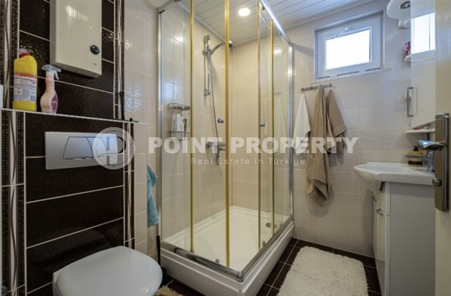 Видовая элитная четырёхкомнатная квартира 250 м2 в районе Кестель, подходит под получение гражданства-id-2651-фото-17