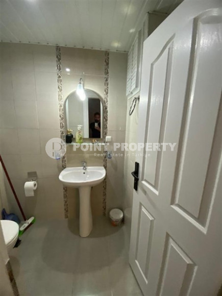 Alanya center: three-room furnished apartment, 100m² in a residence with a swimming pool, 400m from Cleopatra Beach-id-1231-photo-8