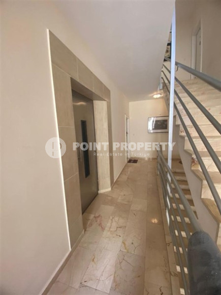 Alanya center: three-room furnished apartment, 100m² in a residence with a swimming pool, 400m from Cleopatra Beach-id-1231-photo-11