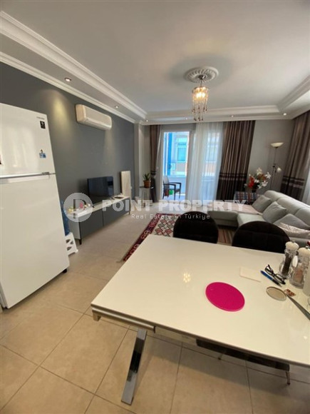 Alanya center: three-room furnished apartment, 100m² in a residence with a swimming pool, 400m from Cleopatra Beach-id-1231-photo-12