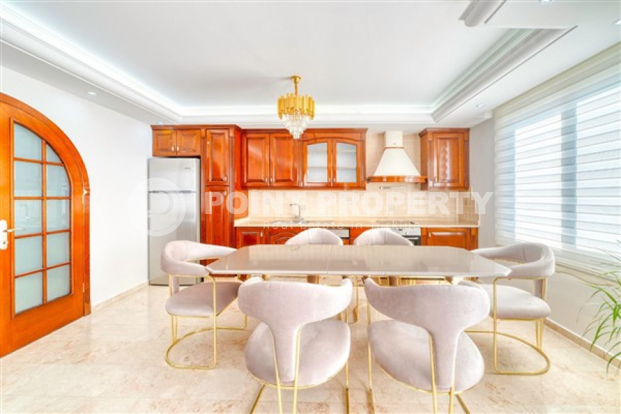 View apartment 2+1 with designer interior and extensive infrastructure in the Mahmutlar area-id-2654-photo-4