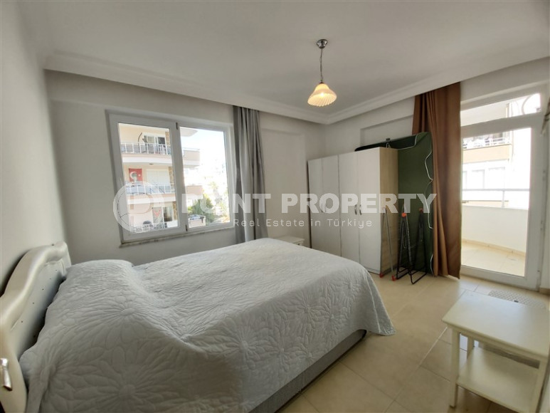 Luxurious 2+1 apartment with an area of 110 m2 from the owner in the Mahmutlar area just 150 meters from the sea and 500 meters from the center of the area-id-1232-photo-3