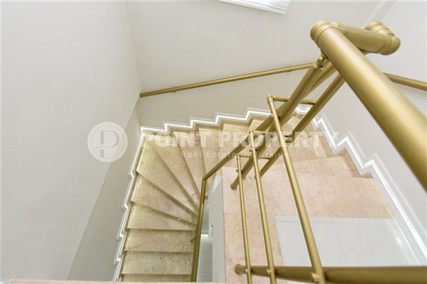 Элегантный дуплекс с тремя спальнями, 170м², с потрясающими видами в районе Алании - Бекташ-id-2656-фото-12