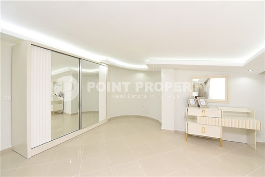 Элегантный дуплекс с тремя спальнями, 170м², с потрясающими видами в районе Алании - Бекташ-id-2656-фото-15