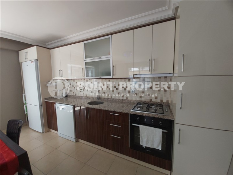 Luxurious 2+1 apartment with an area of 110 m2 from the owner in the Mahmutlar area just 150 meters from the sea and 500 meters from the center of the area-id-1232-photo-8