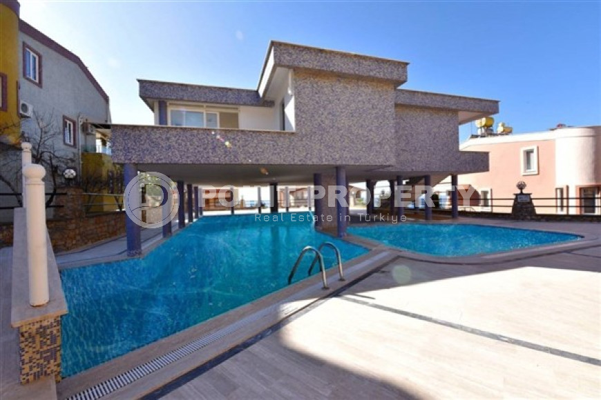 Элегантный дуплекс с тремя спальнями, 170м², с потрясающими видами в районе Алании - Бекташ-id-2656-фото-46