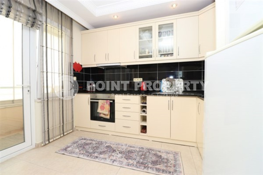 Cozy three-room apartment, 90m², 150m from the center of Alanya, in a complex with inexpensive infrastructure-id-2657-photo-8