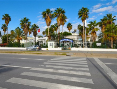 Меблированная вилла с тремя спальнями, 180м², в 50м от частного пляжа, в районе Алании Паяллар.-id-2659-фото-2