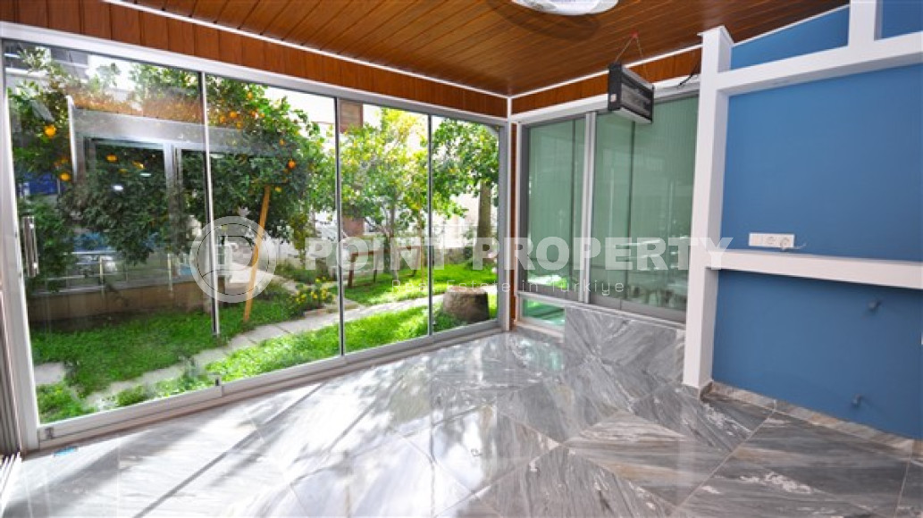 Меблированная вилла с тремя спальнями, 180м², в 50м от частного пляжа, в районе Алании Паяллар.-id-2659-фото-22