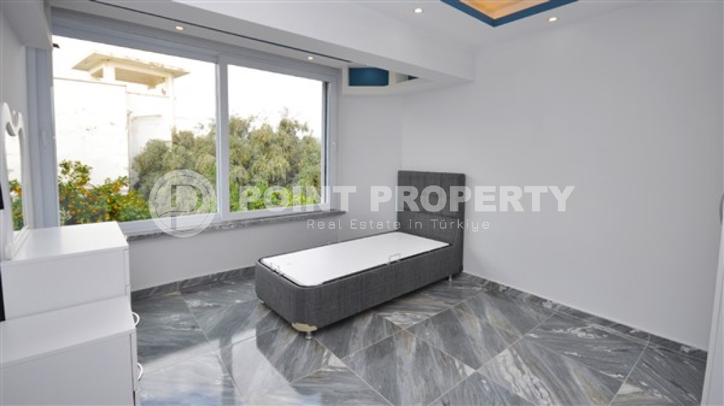 Меблированная вилла с тремя спальнями, 180м², в 50м от частного пляжа, в районе Алании Паяллар.-id-2659-фото-27