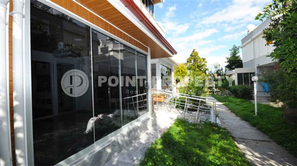 Меблированная вилла с тремя спальнями, 180м², в 50м от частного пляжа, в районе Алании Паяллар.-id-2659-фото-47