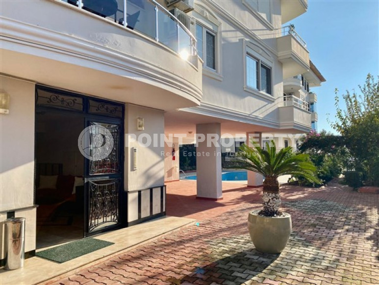 Cozy three-room apartment, 125m², in a complex with a swimming pool in a mountainous area of Alanya-id-2661-photo-2