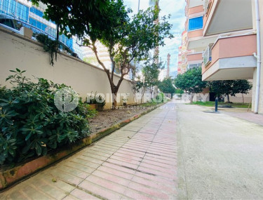 Two bedroom apartment, 115m², in a residence with a swimming pool in Mahmutlar, Alanya, 100m from the sea-id-2663-photo-3