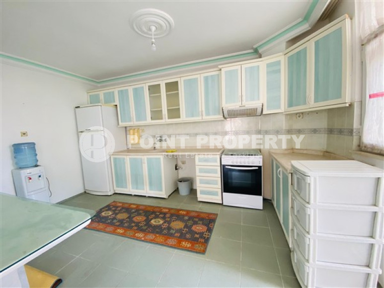 Two bedroom apartment, 115m², in a residence with a swimming pool in Mahmutlar, Alanya, 100m from the sea-id-2663-photo-12