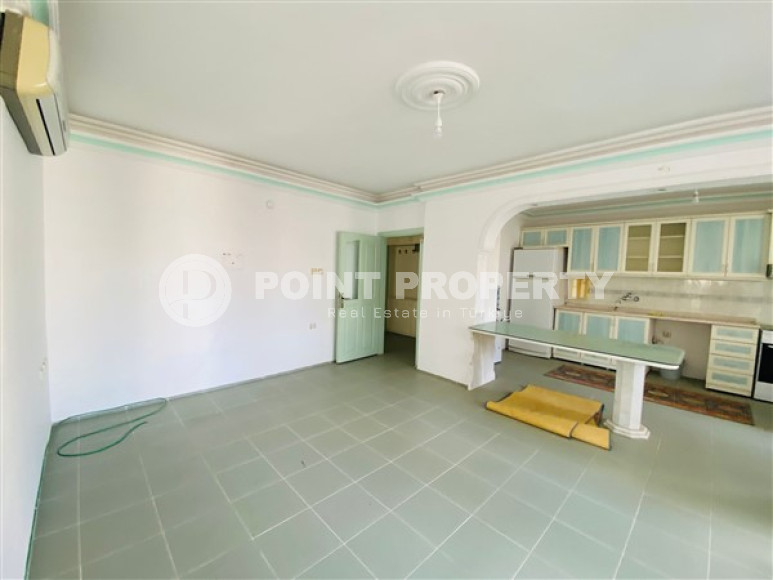 Two bedroom apartment, 115m², in a residence with a swimming pool in Mahmutlar, Alanya, 100m from the sea-id-2663-photo-16