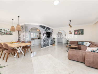 Magnificent villa, 250 m2, eligible for citizenship, located in Avsallar area, Alanya-id-2668-photo-2