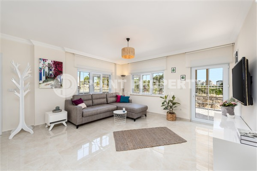 Magnificent villa, 250 m2, eligible for citizenship, located in Avsallar area, Alanya-id-2668-photo-3