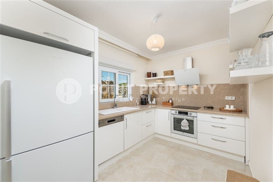 Magnificent villa, 250 m2, eligible for citizenship, located in Avsallar area, Alanya-id-2668-photo-5