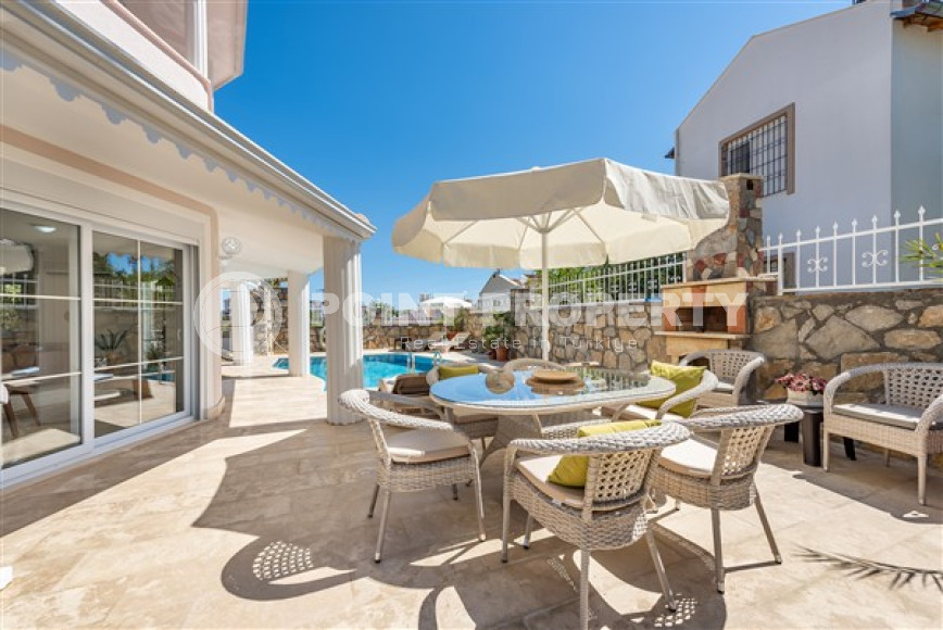 Magnificent villa, 250 m2, eligible for citizenship, located in Avsallar area, Alanya-id-2668-photo-19