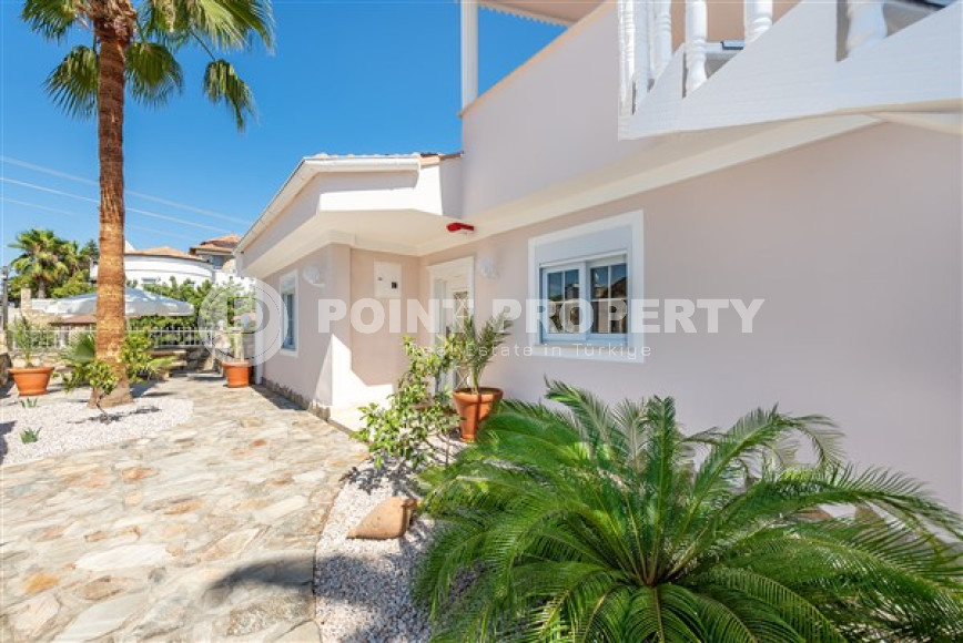 Magnificent villa, 250 m2, eligible for citizenship, located in Avsallar area, Alanya-id-2668-photo-22