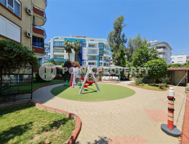 Comfortable three-room apartment from the owner with a layout of 2+1, 95 m2, in a modern complex with a swimming pool, with a full set of furniture, the center of Alanya.-id-1234-photo-4