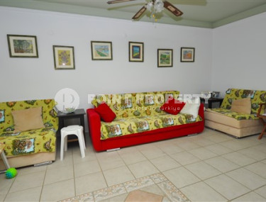 Comfortable apartment, in a low-rise complex with a private beach, 50 meters from the sea, with an area of 110 m2, in the Mahmutlar area, Alanya-id-2671-photo-2