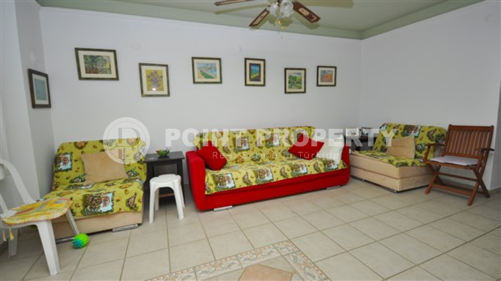 Comfortable apartment, in a low-rise complex with a private beach, 50 meters from the sea, with an area of 110 m2, in the Mahmutlar area, Alanya-id-2671-photo-2