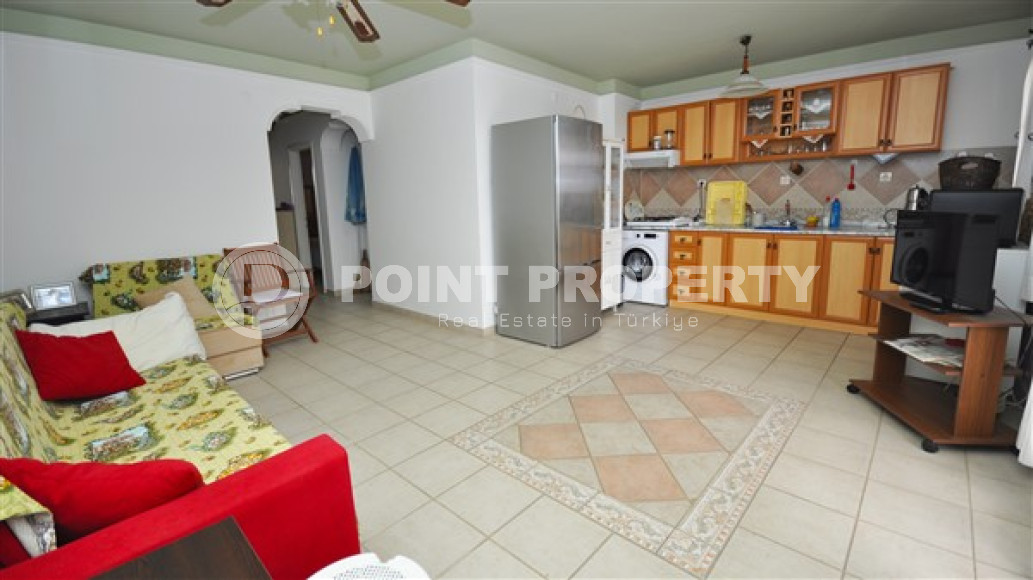 Comfortable apartment, in a low-rise complex with a private beach, 50 meters from the sea, with an area of 110 m2, in the Mahmutlar area, Alanya-id-2671-photo-4