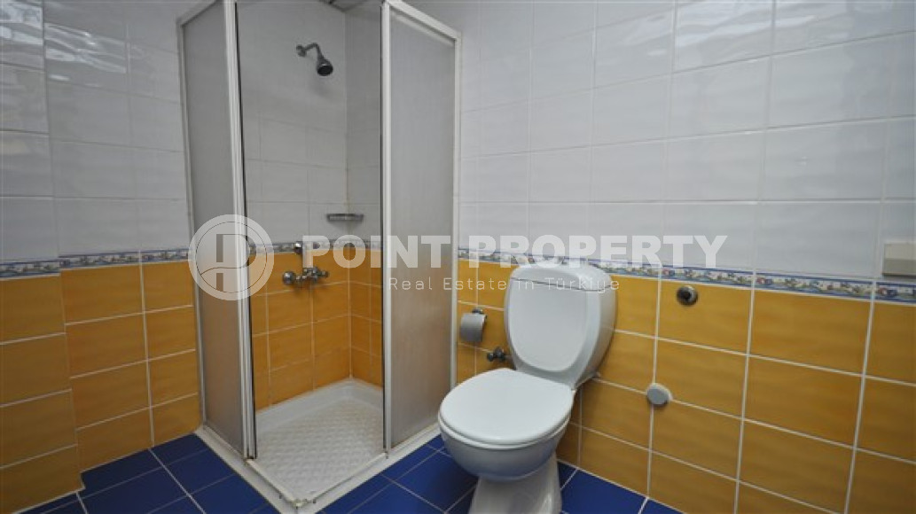 Comfortable apartment, in a low-rise complex with a private beach, 50 meters from the sea, with an area of 110 m2, in the Mahmutlar area, Alanya-id-2671-photo-9