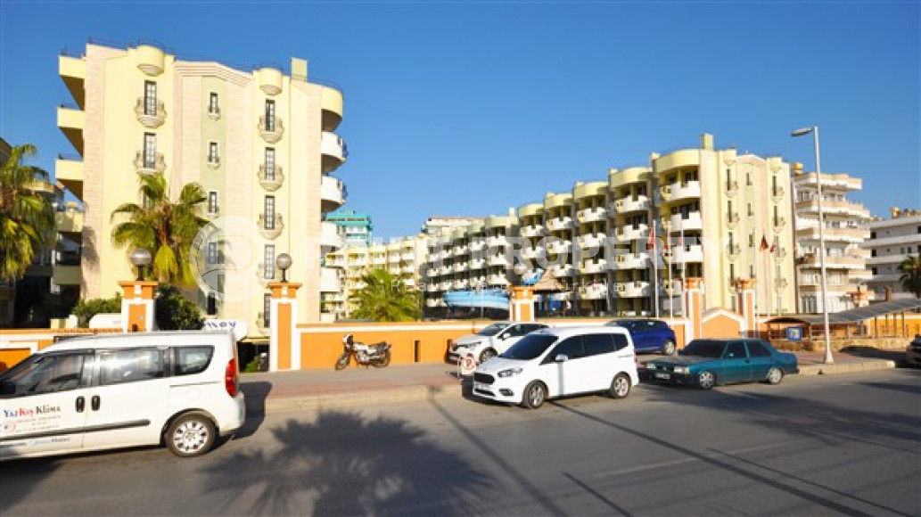 Comfortable apartment, in a low-rise complex with a private beach, 50 meters from the sea, with an area of 110 m2, in the Mahmutlar area, Alanya-id-2671-photo-12