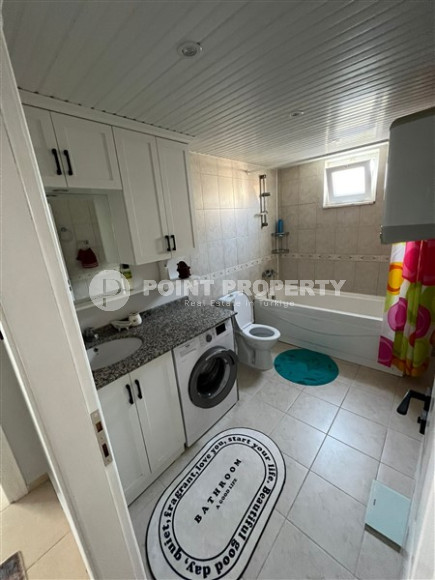 Spacious 2+1 apartment, 300 meters from the sea, furnished in Mahmutlar area, Alanya, 110 m2-id-2672-photo-11