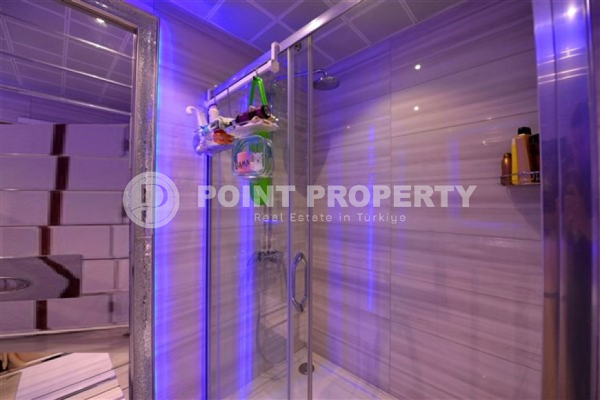 Stylish and compact 1+1 apartment with glazed balcony, 70 m2 in Mahmutlar, Alanya-id-2673-photo-18