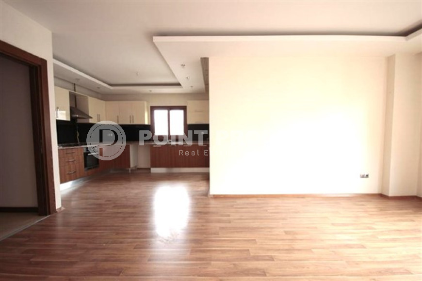 Spacious apartment, unfurnished, 124 m2 in a complex built in 2016, in the Mezitli area, Mersin.-id-2675-photo-4