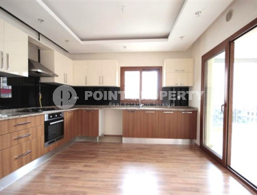 Просторные апартаменты, без мебели, 124 м2 в комплексе 2016 года, в районе Мезитли, Мерсин.-id-2675-фото-5