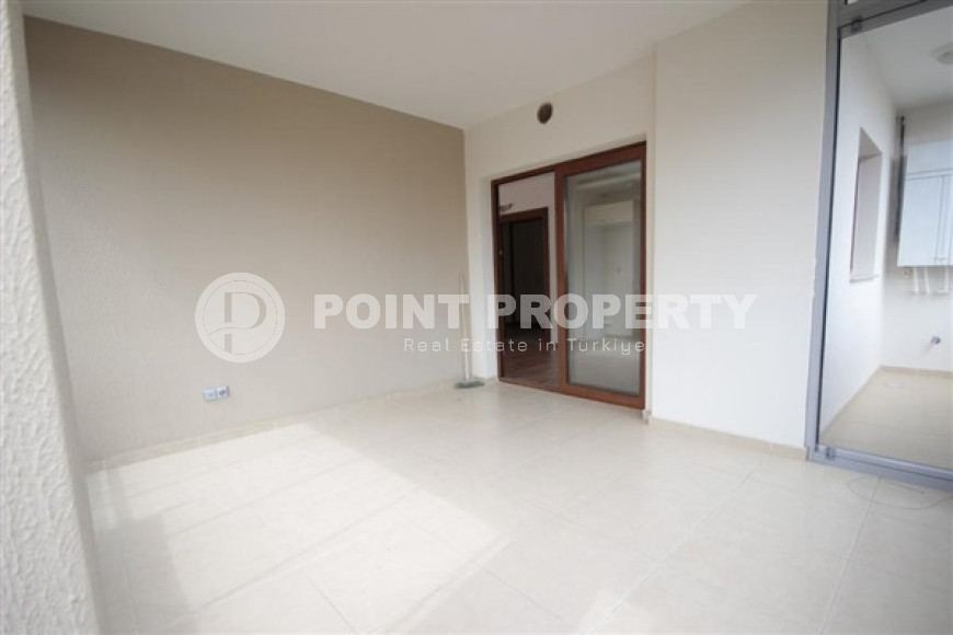 Spacious apartment, unfurnished, 124 m2 in a complex built in 2016, in the Mezitli area, Mersin.-id-2675-photo-17