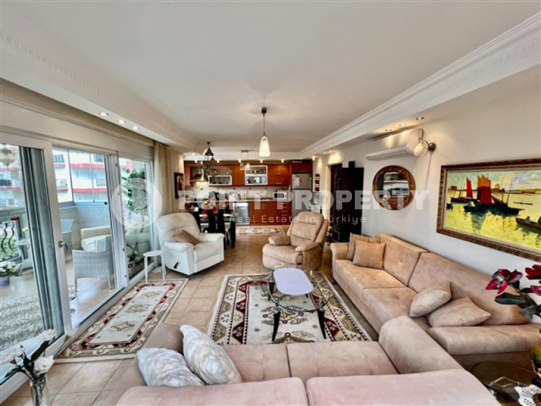 Elegant two bedroom apartment, 120m², 600m from the sea in Lower Oba, Alanya-id-2677-photo-17