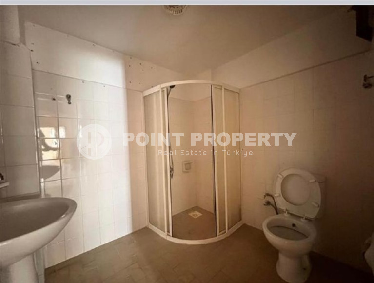 Трёхкомнатная квартира в центре Аланьи, 120 м2, без мебели, в комплексе с садом в 300 метрах от моря-id-2679-фото-9